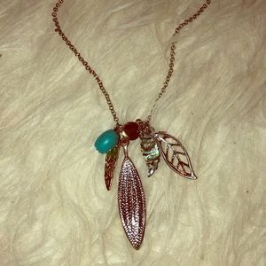 ✨2 for 15✨ Long multi piece feathered necklace